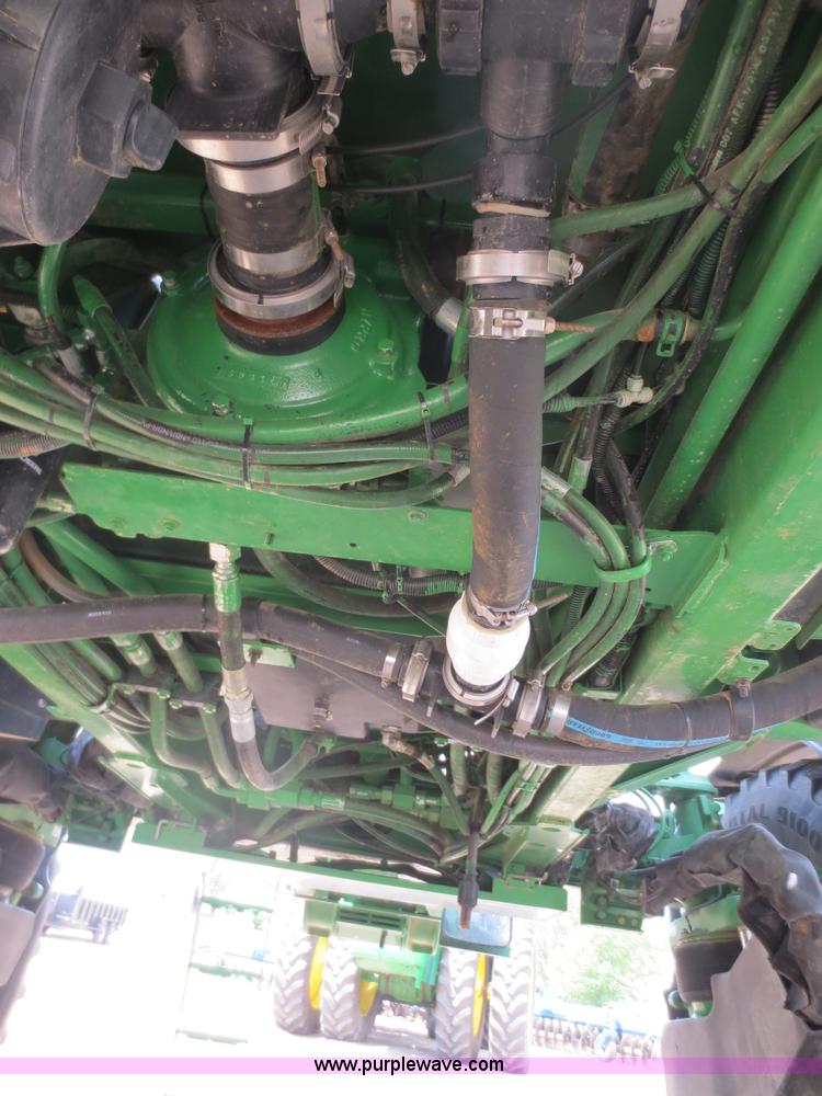 image for item F6643 2010 John Deere 4930 self-propelled sprayer