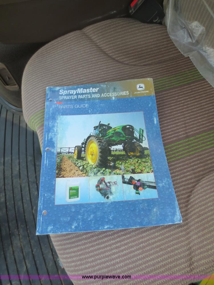 image for item F6643 2010 John Deere 4930 self-propelled sprayer