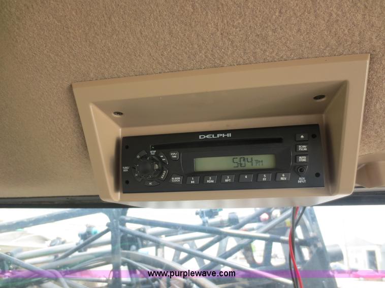 image for item F6643 2010 John Deere 4930 self-propelled sprayer