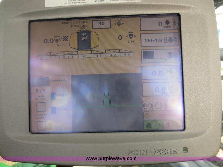 image for item F6643 2010 John Deere 4930 self-propelled sprayer