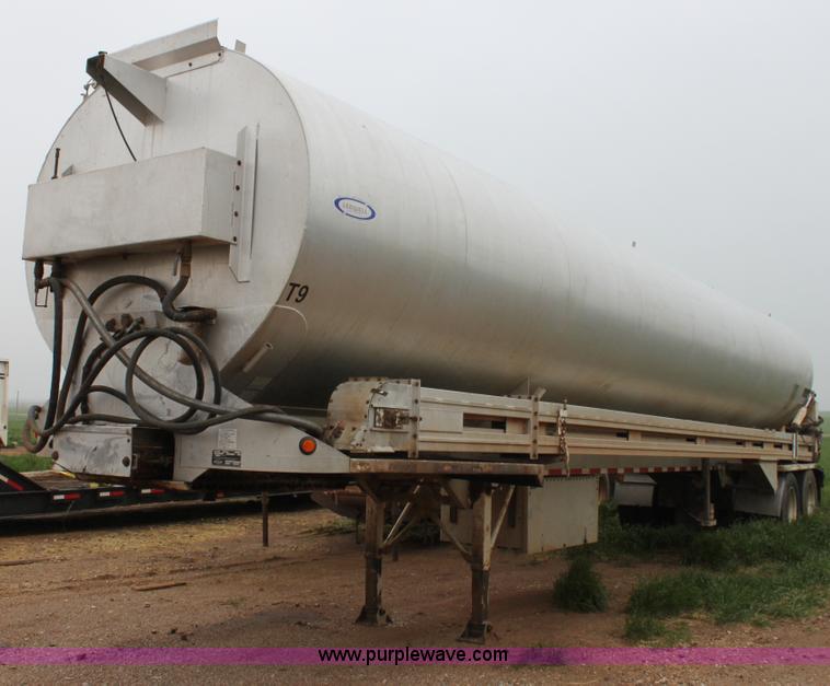 image for item F8610 1997 Ledwell 42' aluminum paddle feed wagon trailer