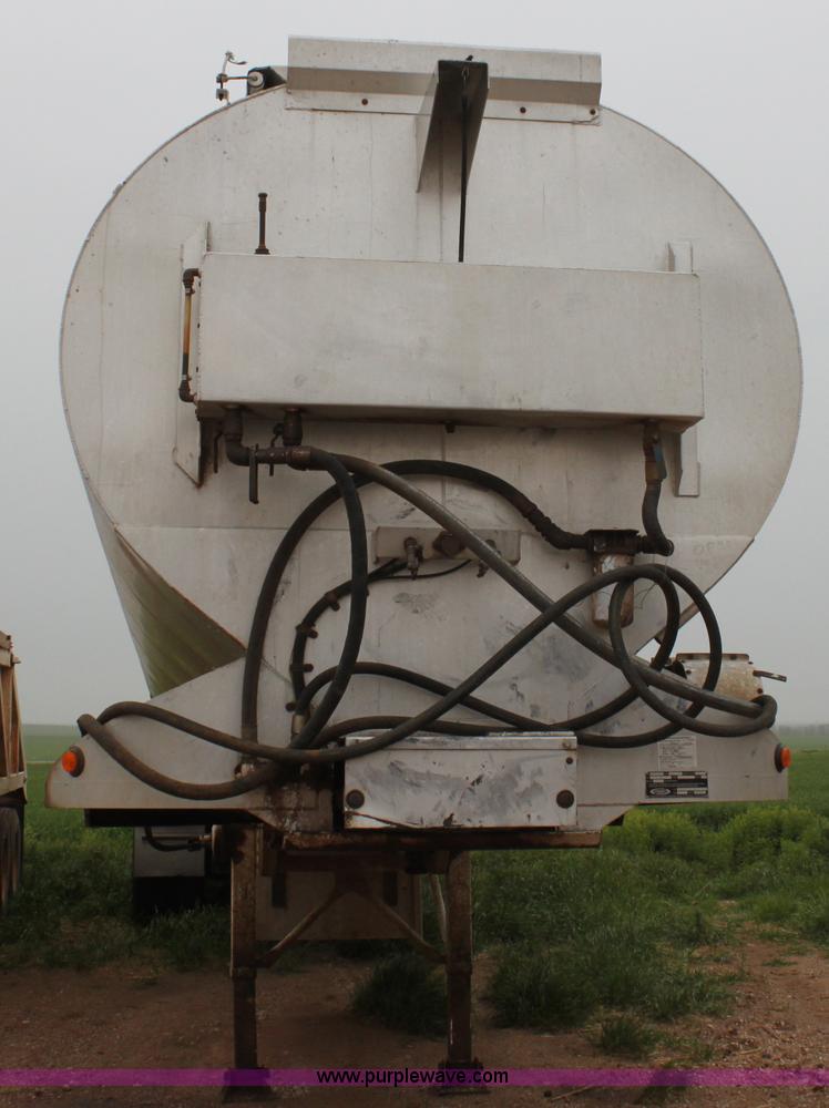 image for item F8610 1997 Ledwell 42' aluminum paddle feed wagon trailer