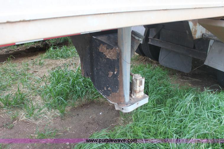 image for item F8610 1997 Ledwell 42' aluminum paddle feed wagon trailer