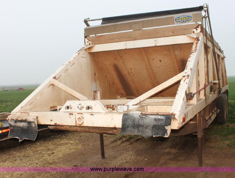 image for item F8611 1986 Bronson belly dump trailer