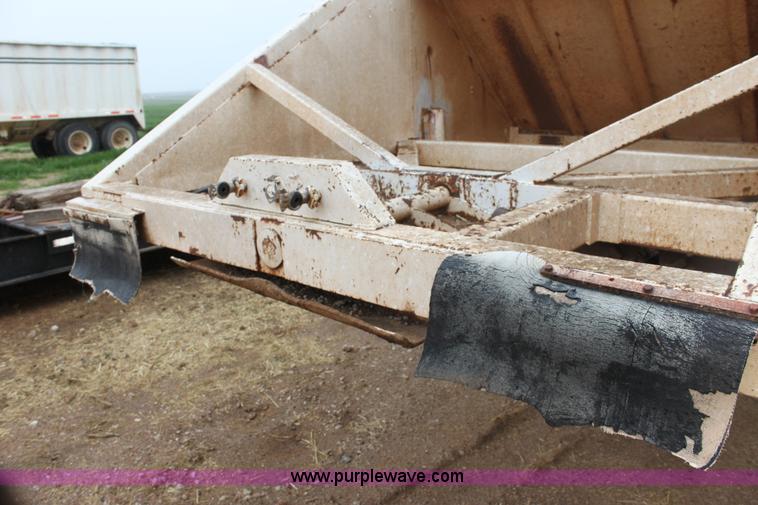 image for item F8611 1986 Bronson belly dump trailer