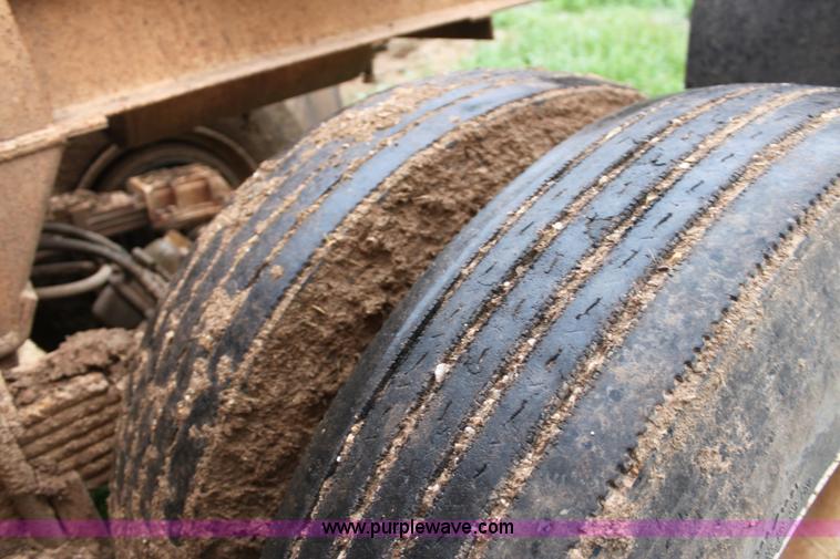 image for item F8611 1986 Bronson belly dump trailer