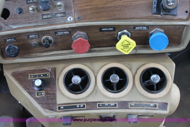 image for item F8613 1984 Mack fuel/service truck