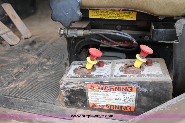 image for item F8613 1984 Mack fuel/service truck