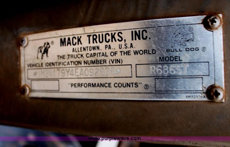 image for item F8613 1984 Mack fuel/service truck