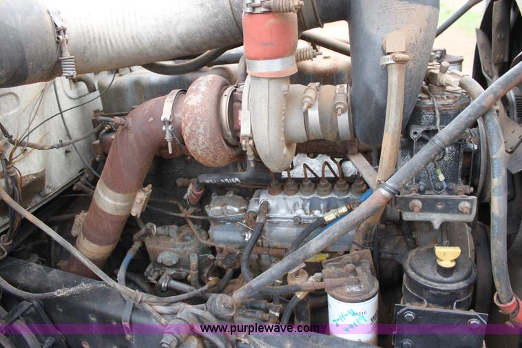 image for item F8613 1984 Mack fuel/service truck