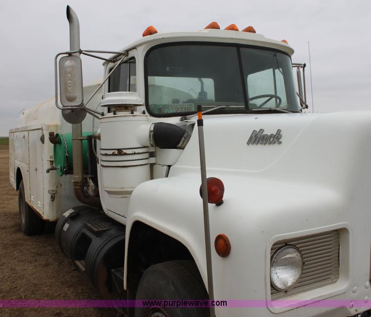 image for item F8613 1984 Mack fuel/service truck