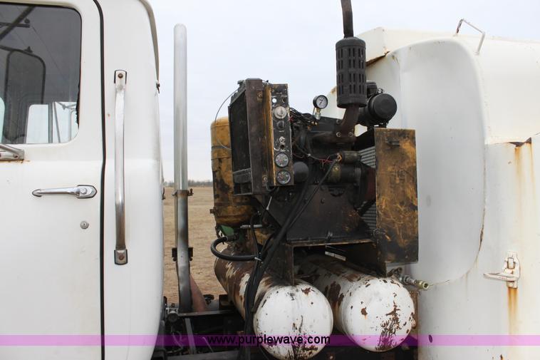 image for item F8613 1984 Mack fuel/service truck