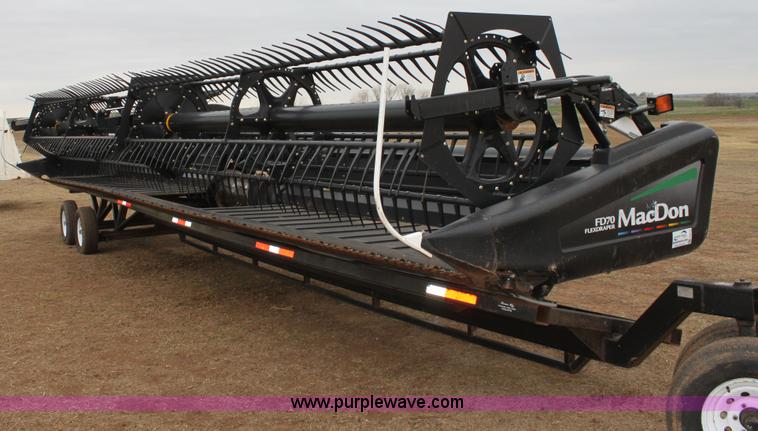 image for item F8614 2011 MacDon FD70 flex draper header