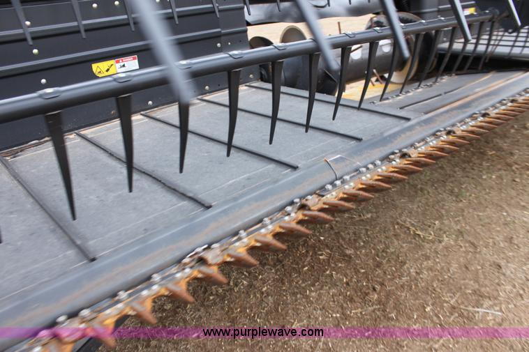 image for item F8614 2011 MacDon FD70 flex draper header