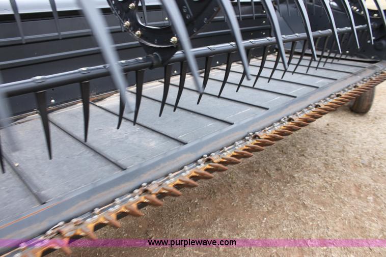 image for item F8614 2011 MacDon FD70 flex draper header