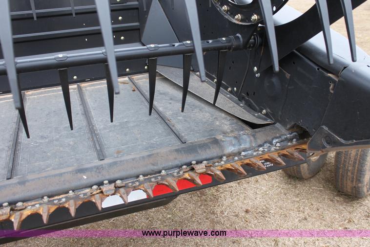 image for item F8614 2011 MacDon FD70 flex draper header