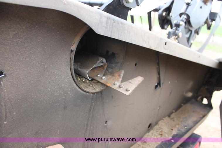 image for item F8614 2011 MacDon FD70 flex draper header