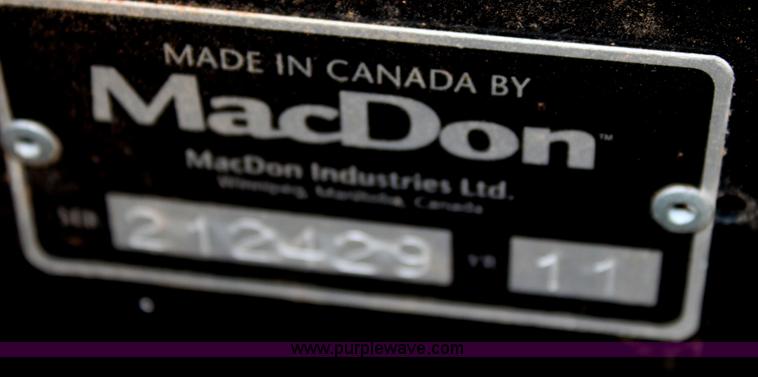 image for item F8614 2011 MacDon FD70 flex draper header