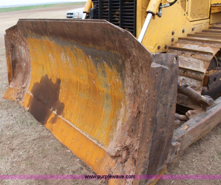 image for item F8615 1999 John Deere 850C dozer