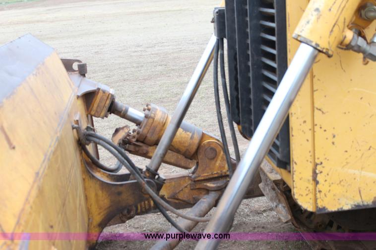 image for item F8615 1999 John Deere 850C dozer