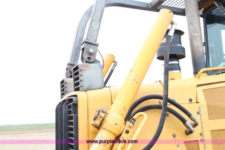 image for item F8615 1999 John Deere 850C dozer