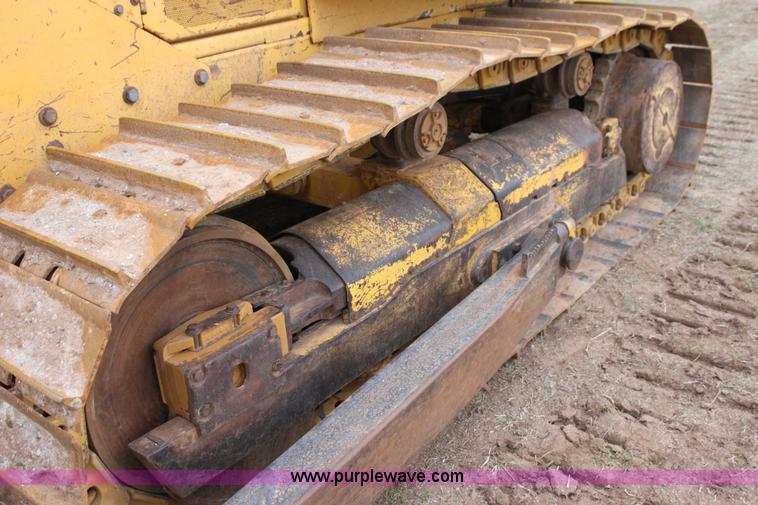 image for item F8615 1999 John Deere 850C dozer