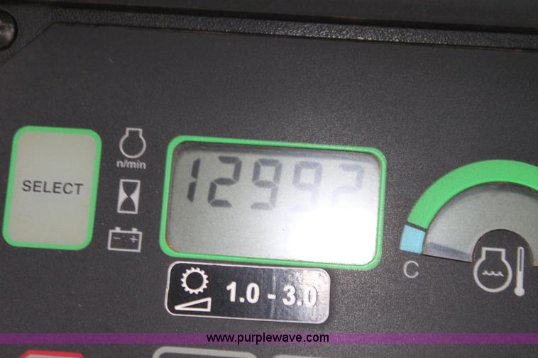 image for item F8615 1999 John Deere 850C dozer