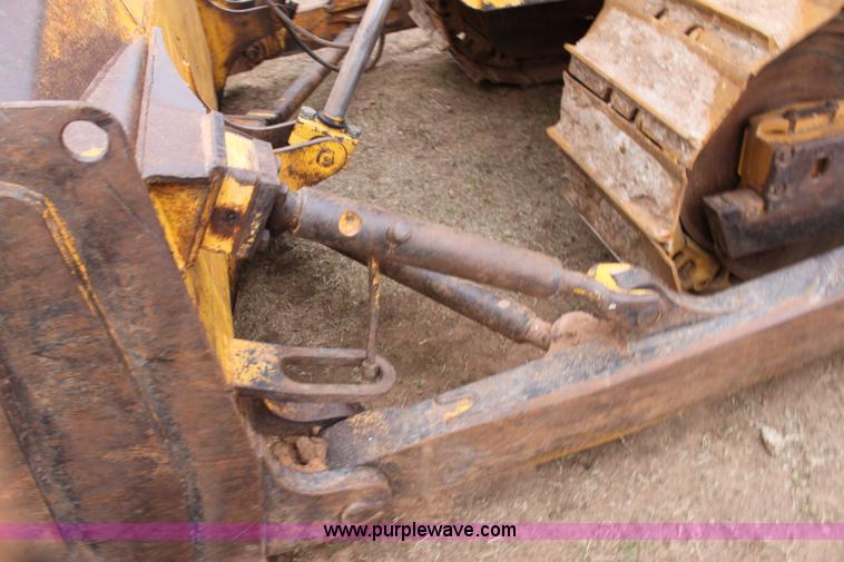 image for item F8615 1999 John Deere 850C dozer