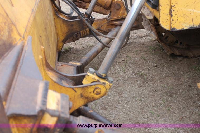 image for item F8615 1999 John Deere 850C dozer