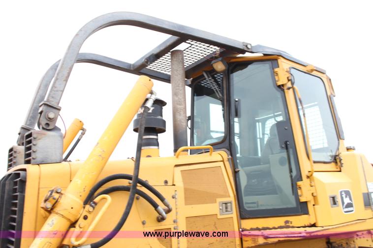 image for item F8615 1999 John Deere 850C dozer