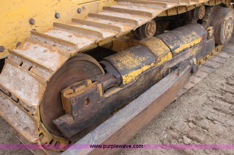 image for item F8615 1999 John Deere 850C dozer