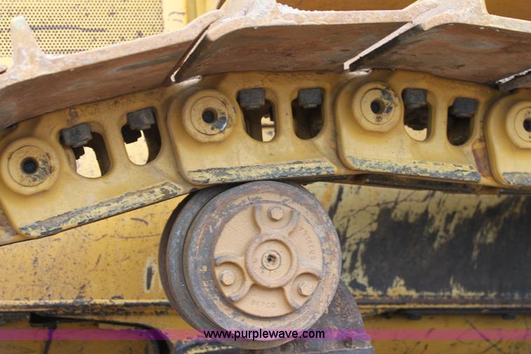 image for item F8615 1999 John Deere 850C dozer