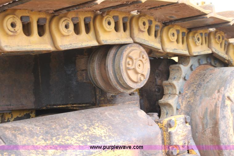 image for item F8615 1999 John Deere 850C dozer