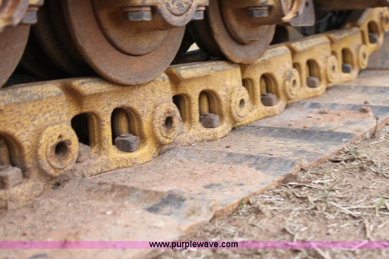 image for item F8615 1999 John Deere 850C dozer