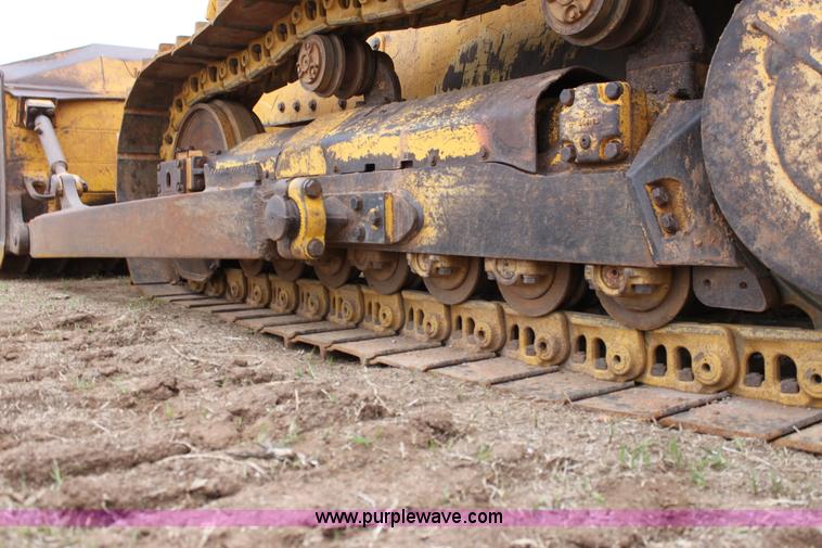 image for item F8615 1999 John Deere 850C dozer