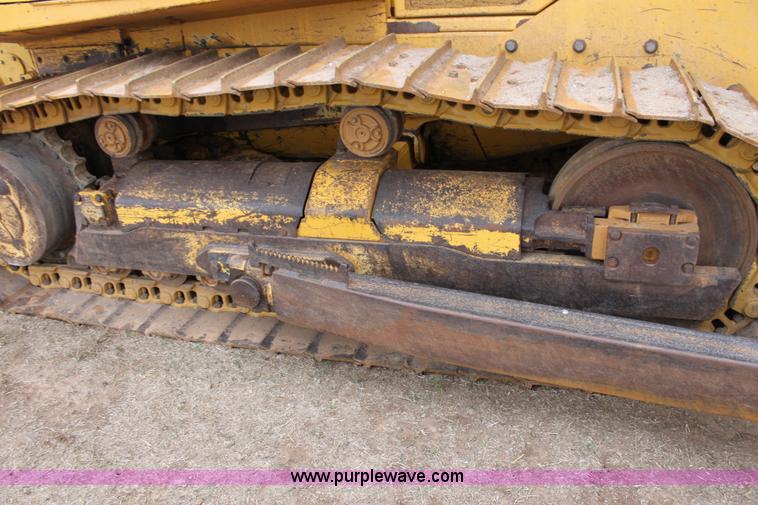 image for item F8615 1999 John Deere 850C dozer