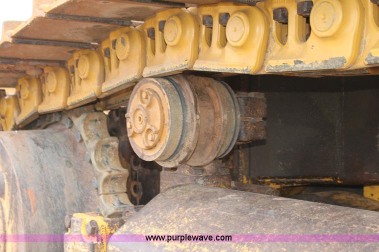 image for item F8615 1999 John Deere 850C dozer