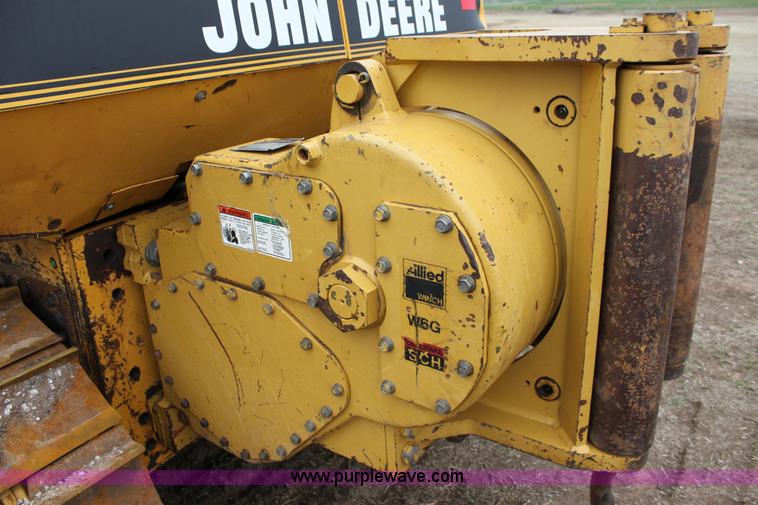 image for item F8615 1999 John Deere 850C dozer