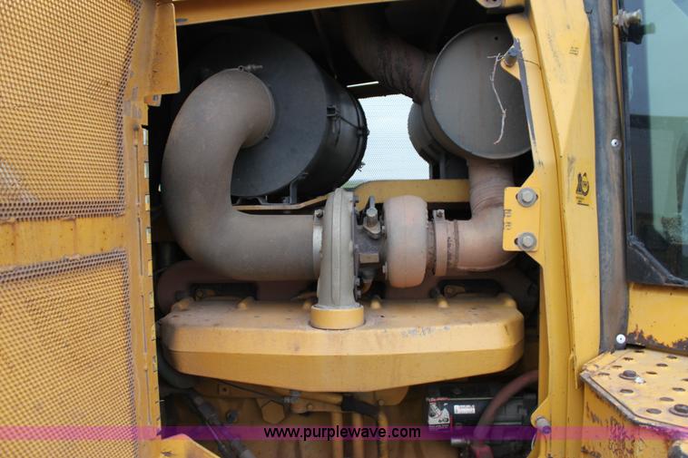 image for item F8615 1999 John Deere 850C dozer