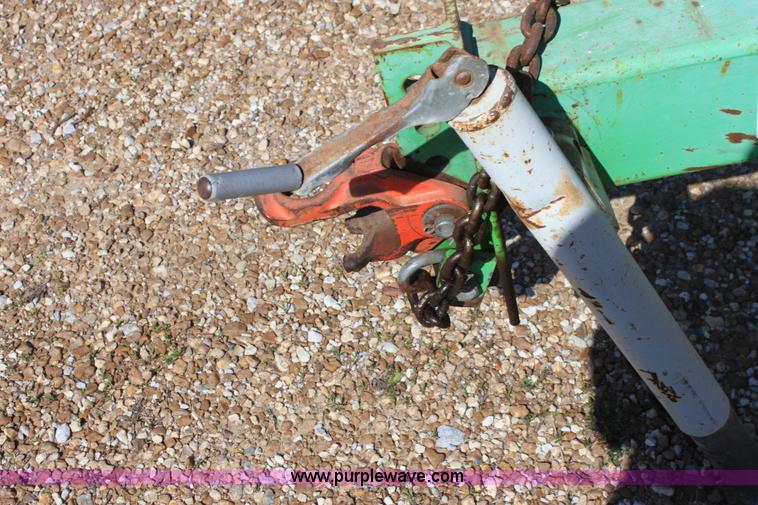 image for item F8620 Deutz Allis 385 six row planter