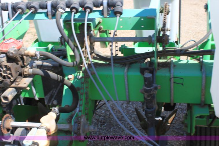 image for item F8620 Deutz Allis 385 six row planter
