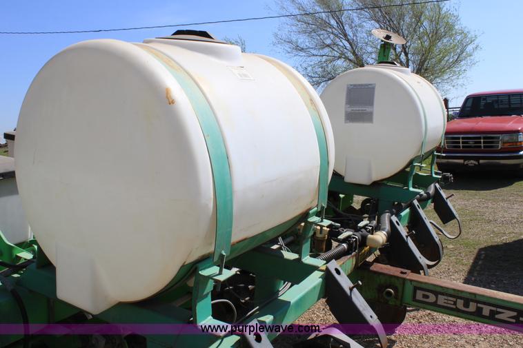 image for item F8620 Deutz Allis 385 six row planter