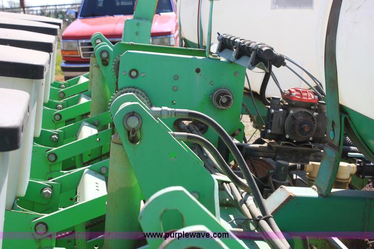 image for item F8620 Deutz Allis 385 six row planter