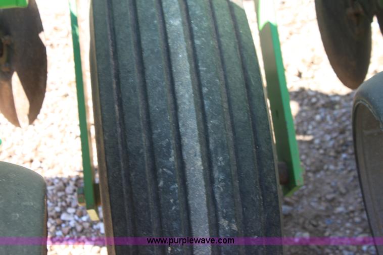 image for item F8620 Deutz Allis 385 six row planter