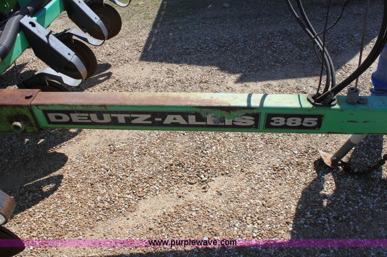 image for item F8620 Deutz Allis 385 six row planter