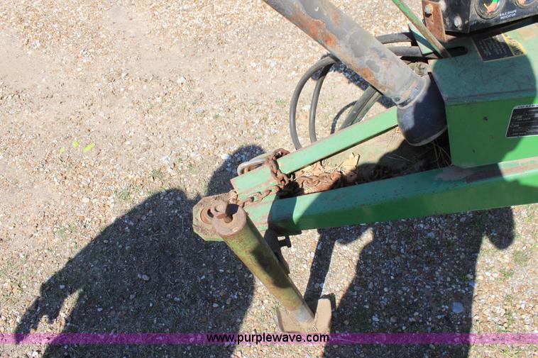 image for item F8621 John Deere 530 round baler