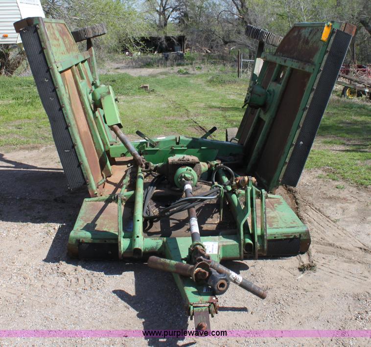 image for item F8622 John Deere 14' batwing mower