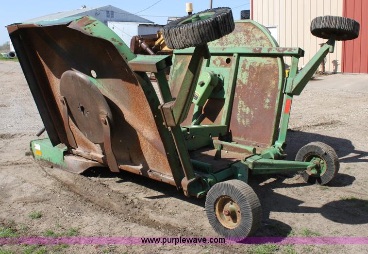 image for item F8622 John Deere 14' batwing mower