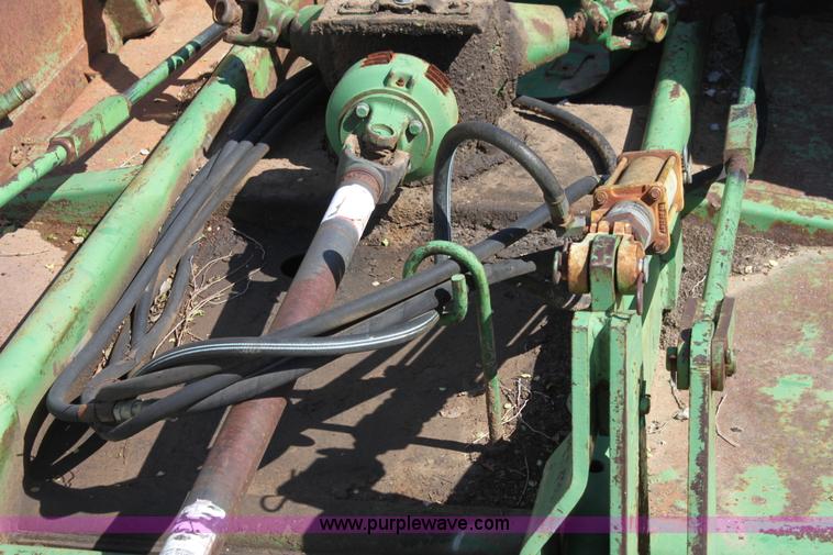 image for item F8622 John Deere 14' batwing mower