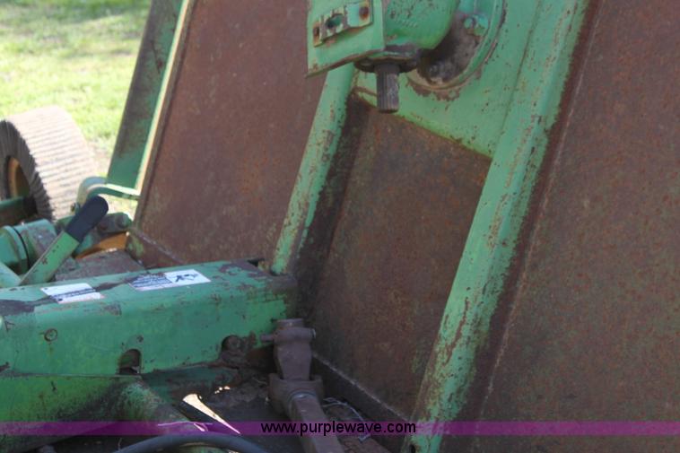image for item F8622 John Deere 14' batwing mower